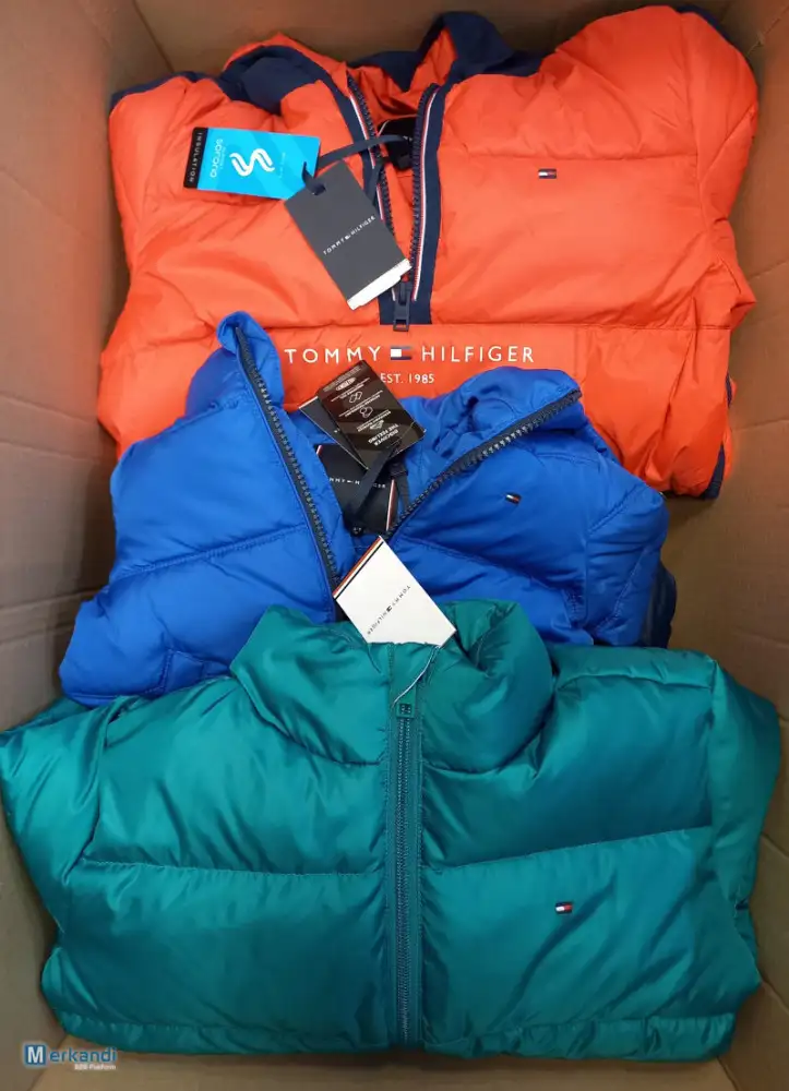 Tommy Hilfiger stock de chaquetas para niños