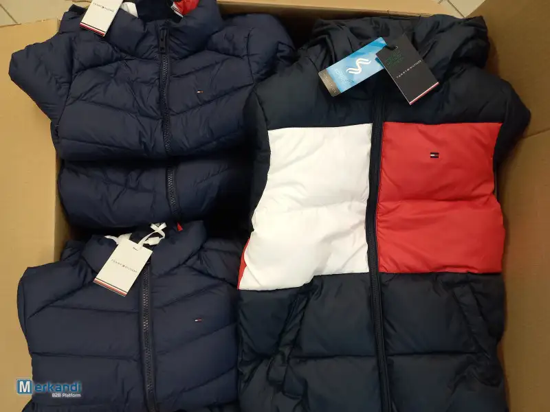 Tommy Hilfiger stock de chaquetas para niños