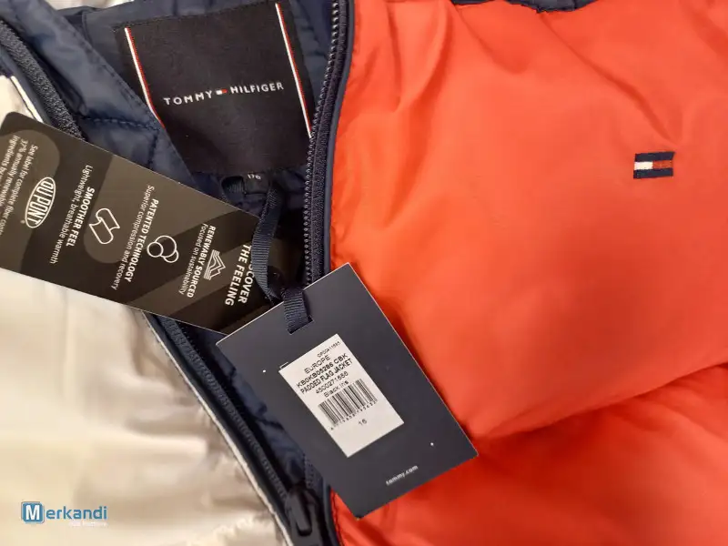 Tommy Hilfiger stock de chaquetas para niños
