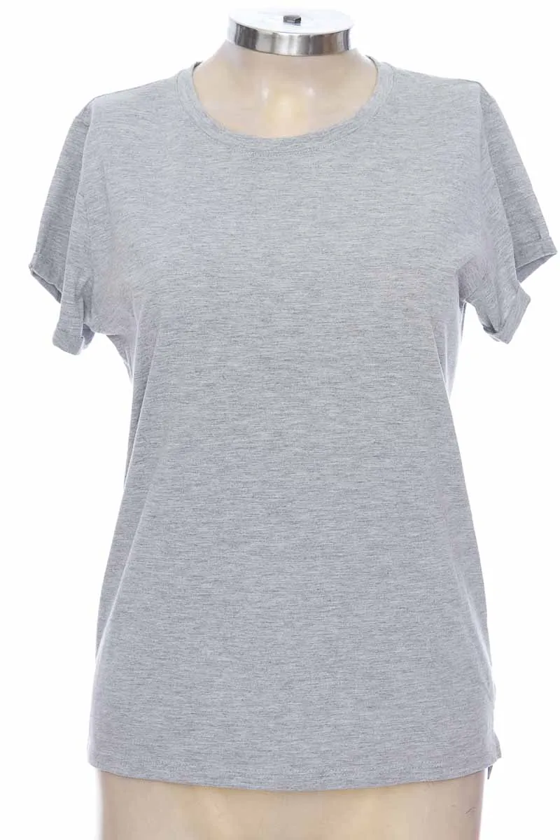 TOP / CAMISETA COLOR GRIS  PEOPLE