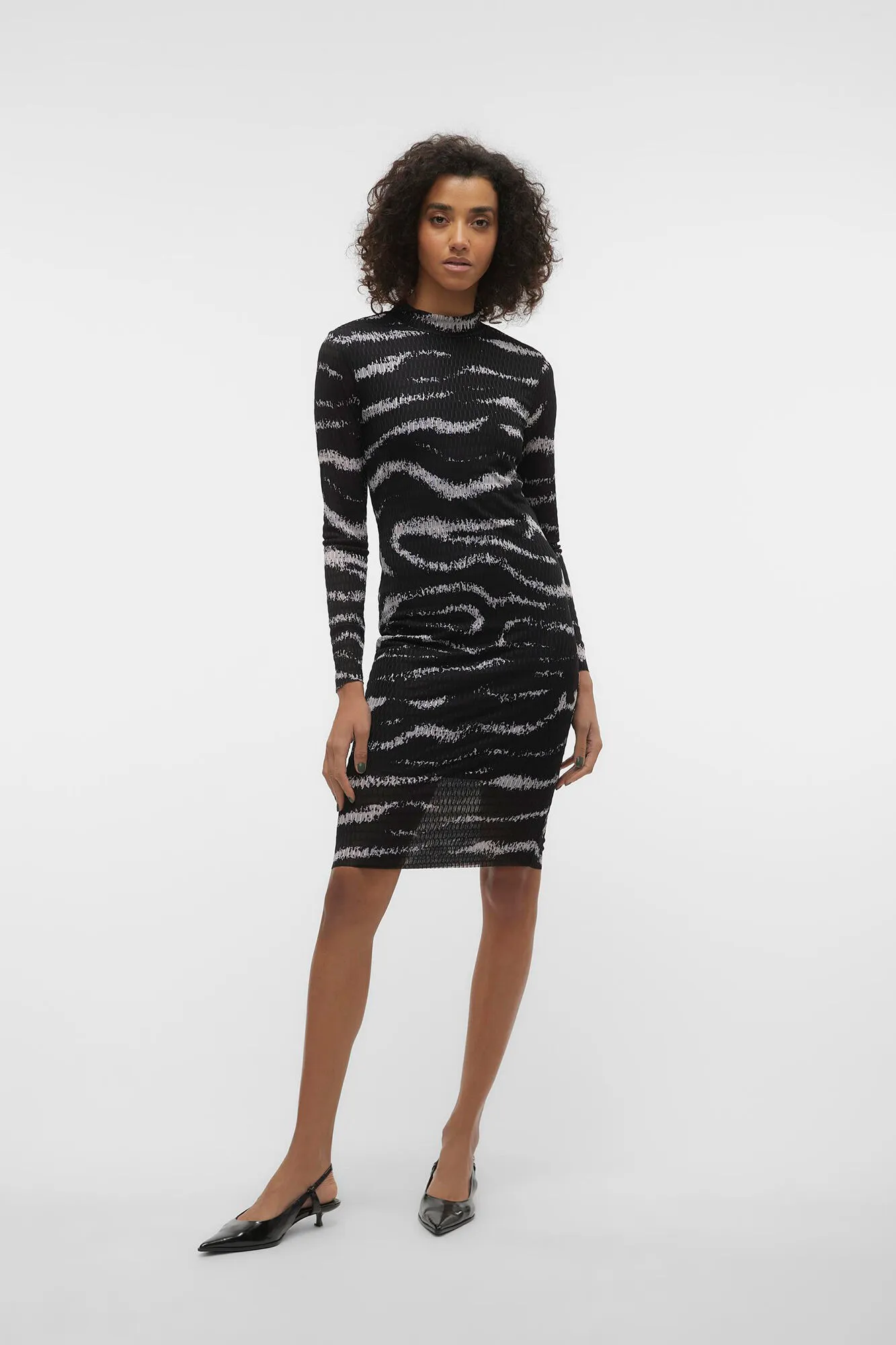 Vero Moda Vestido corto de manga larga