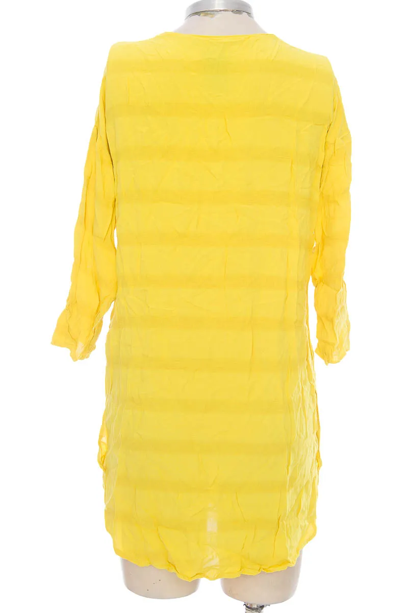 VESTIDO / ENTERIZO COLOR AMARILLO  ZARA