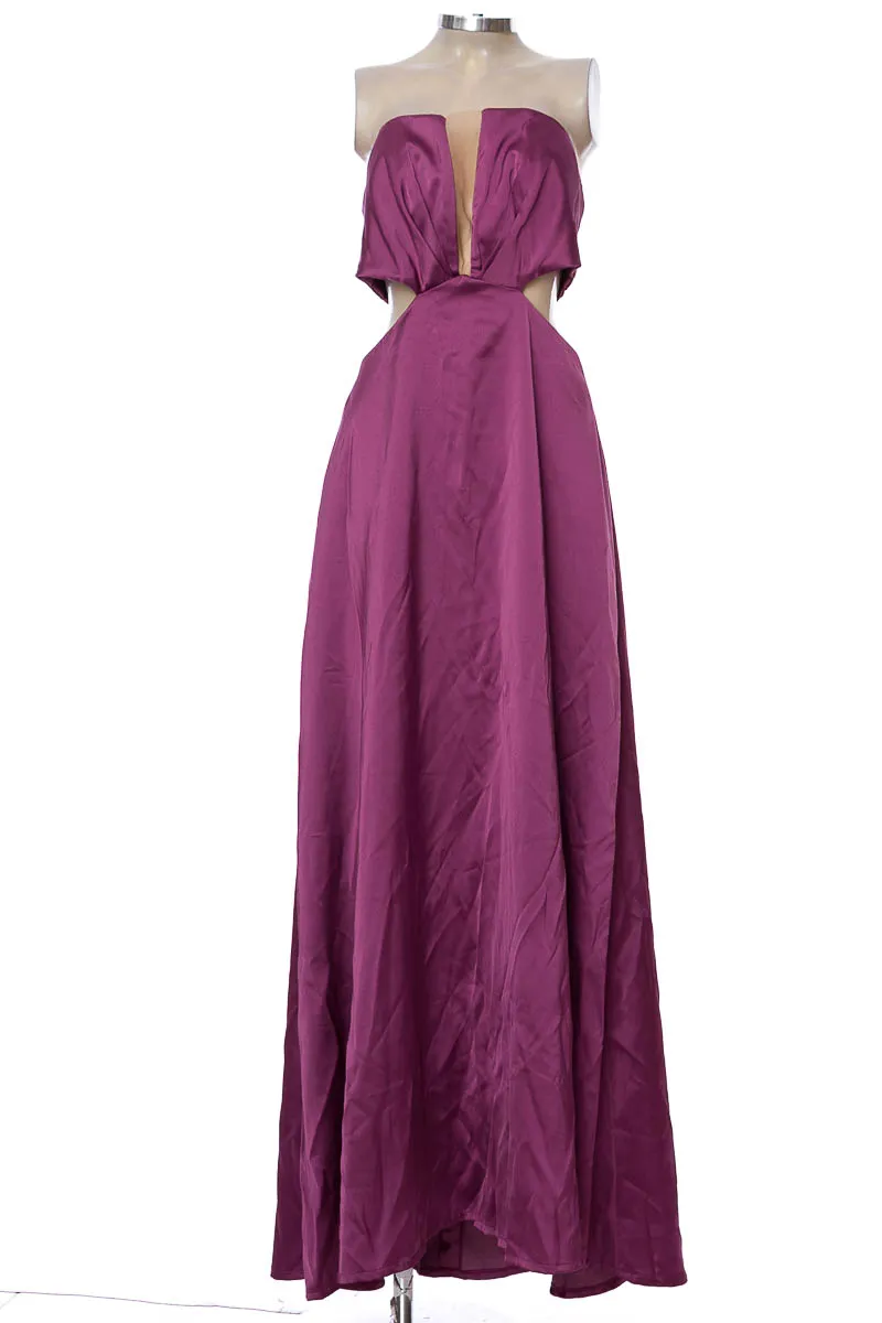 VESTIDO / ENTERIZO COLOR MORADO  CLOSEANDO