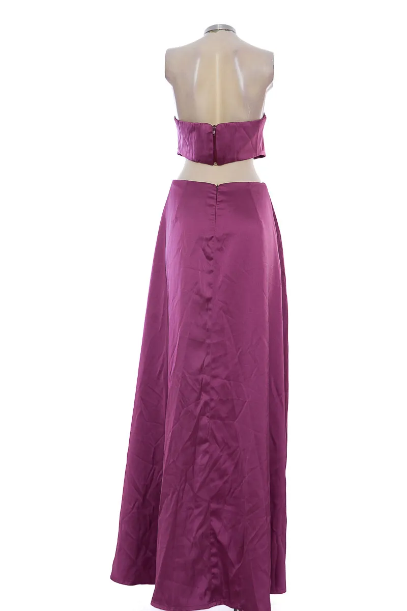 VESTIDO / ENTERIZO COLOR MORADO  CLOSEANDO