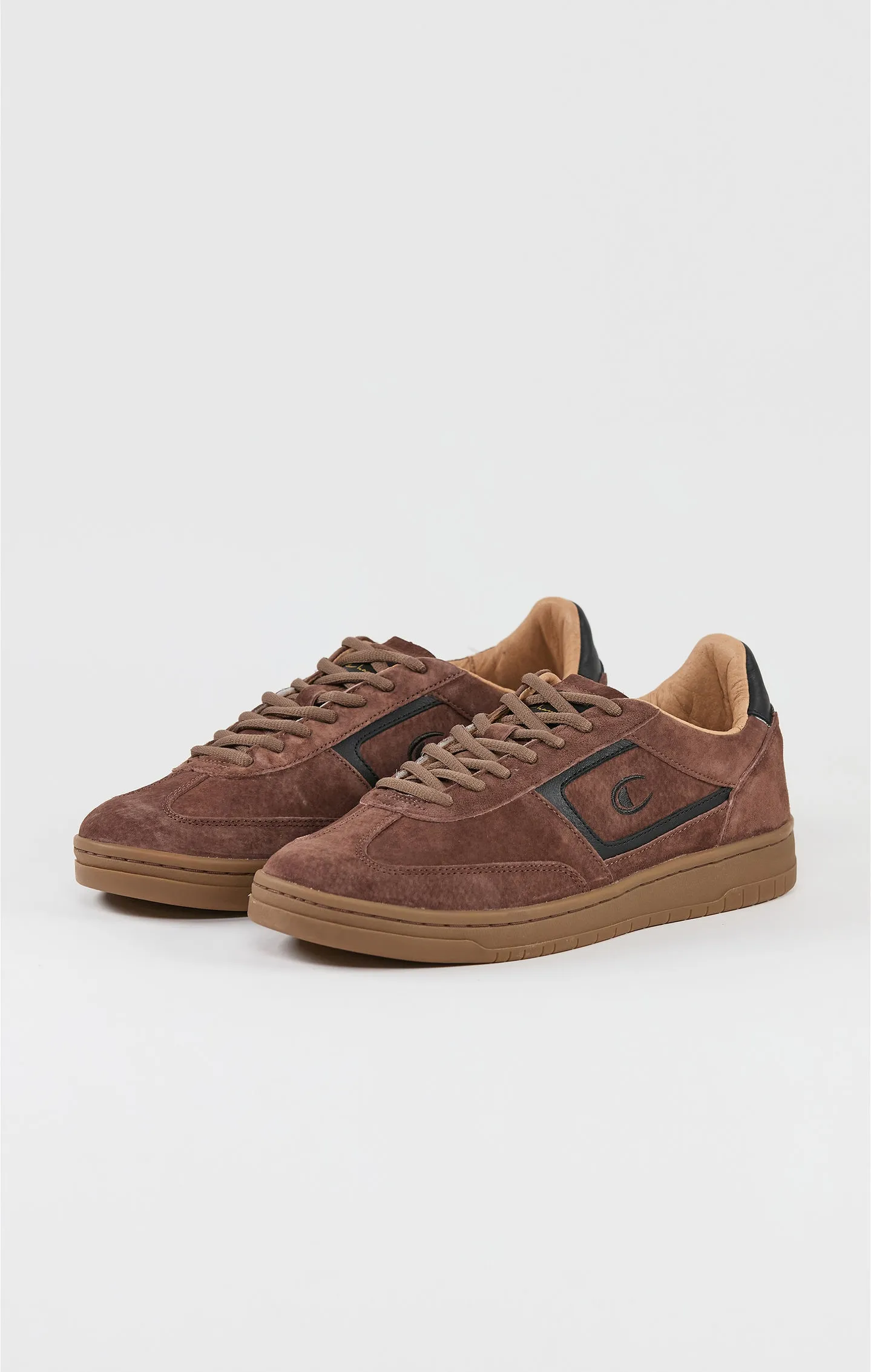 Zapatillas de caña baja en ante CL78