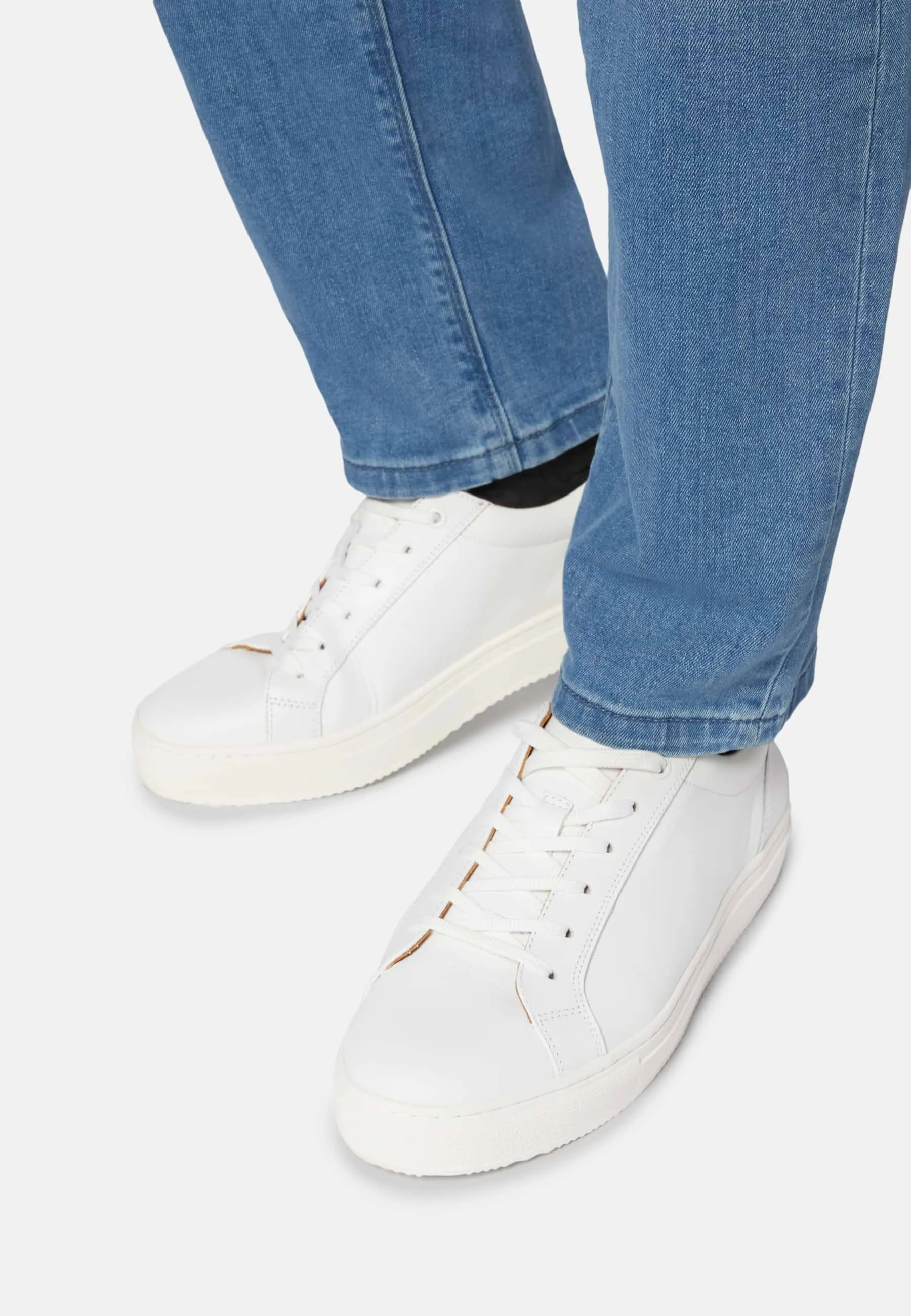 Zapatillas De Piel Blanca