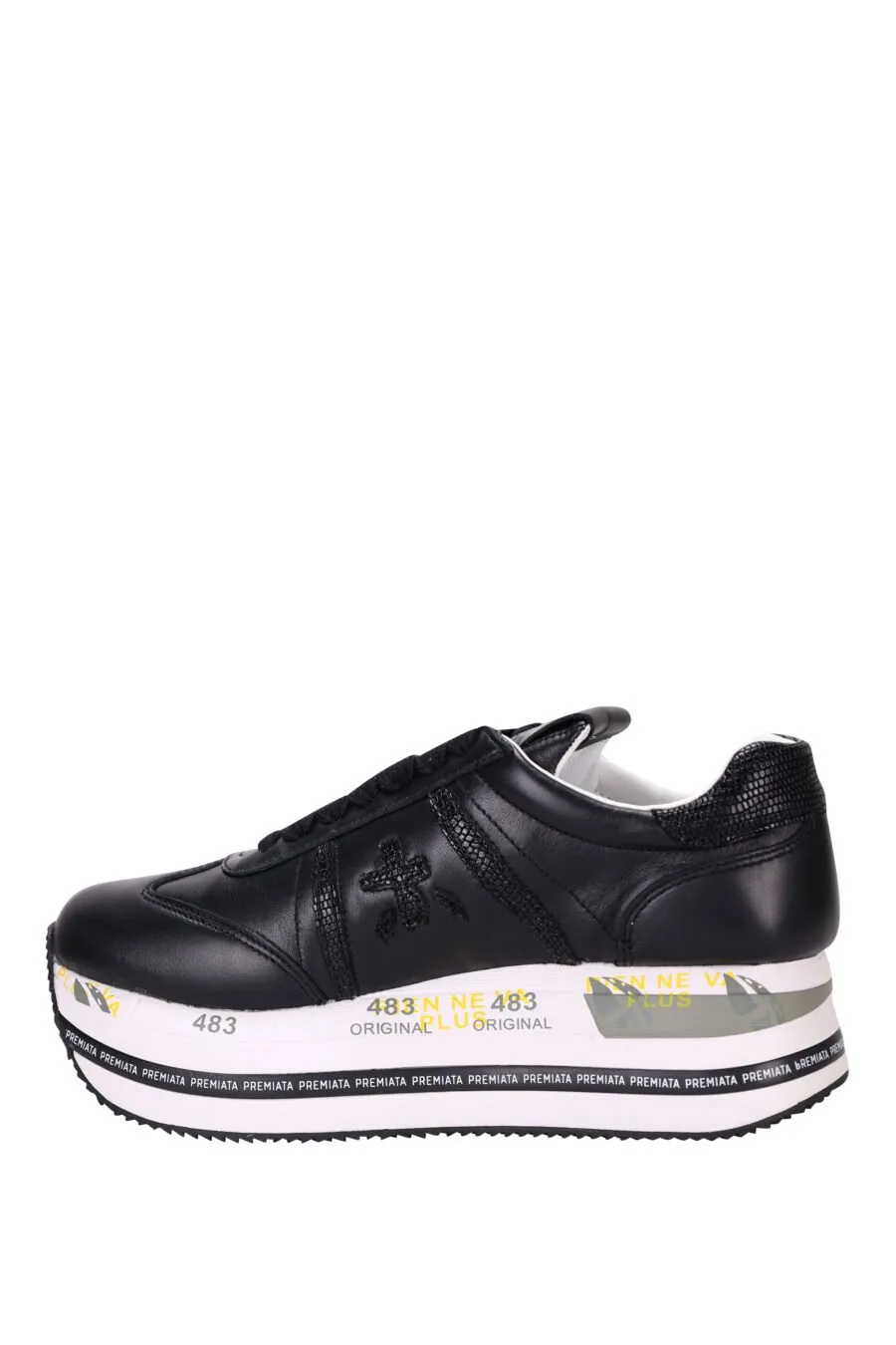 Zapatillas de plataforma negras con logo en negro 