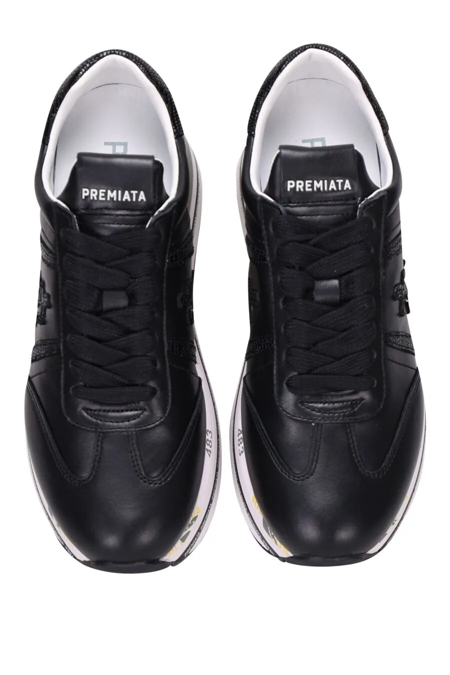 Zapatillas de plataforma negras con logo en negro 